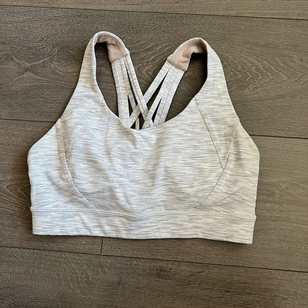 Lululemon sports bra